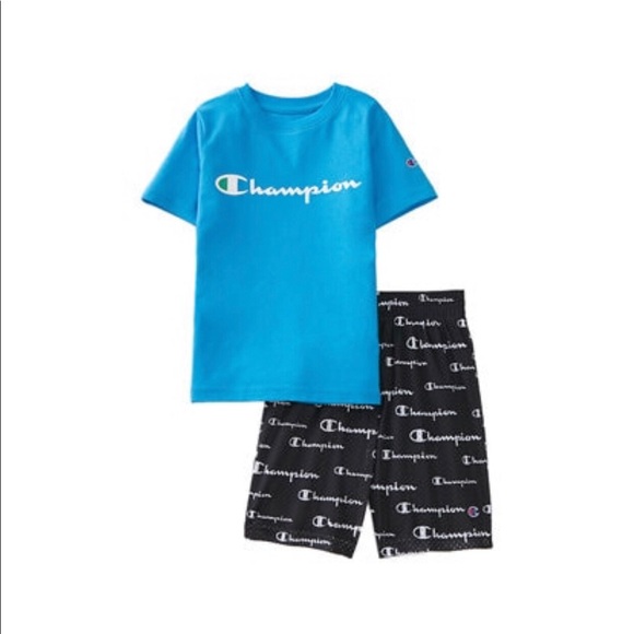 Shirt and shorts set size 4 - Picture 1 of 2